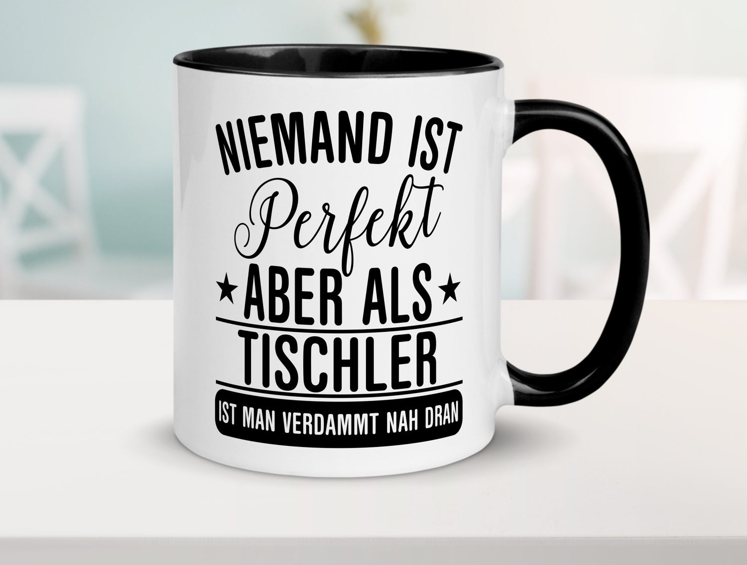 Verdammt nah dran: Tischler | Handwerk Beruf Tischlerei lustig Arbeit Kollegen