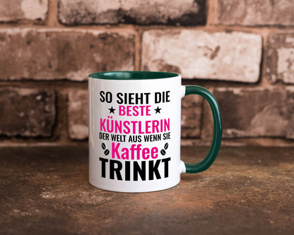 Kaffee trinkt: Künstlerin | Kunst Geschenk Humor Geschenkidee lustiger Spruch