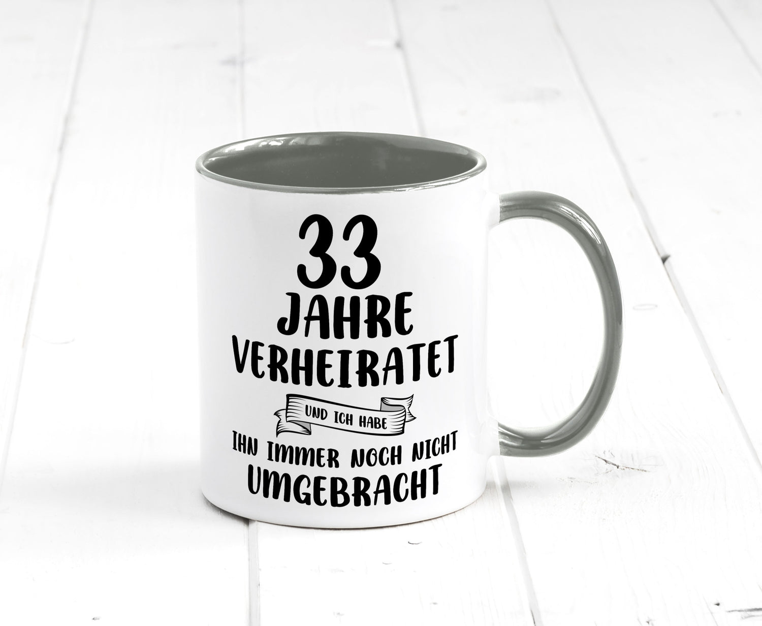 33 Jahre Verheiratet, immer noch am Leben! lustiger Spruch Geschenk Humor