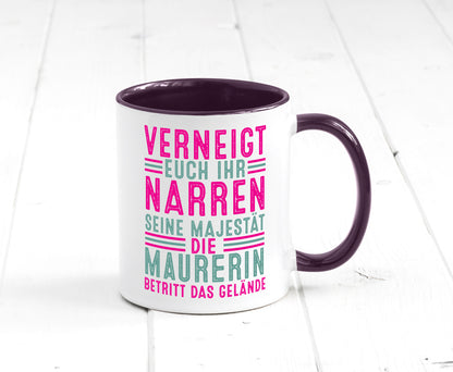 Verneigt euch: Maurerin Humor Geschenkidee Tasse
