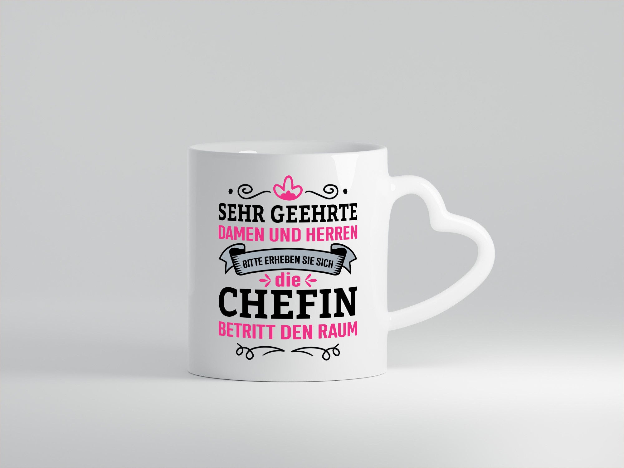 Erheben Sie sich | Cheffin Betritt den Raum Chef Bossin Humor Arbeit Kollegen