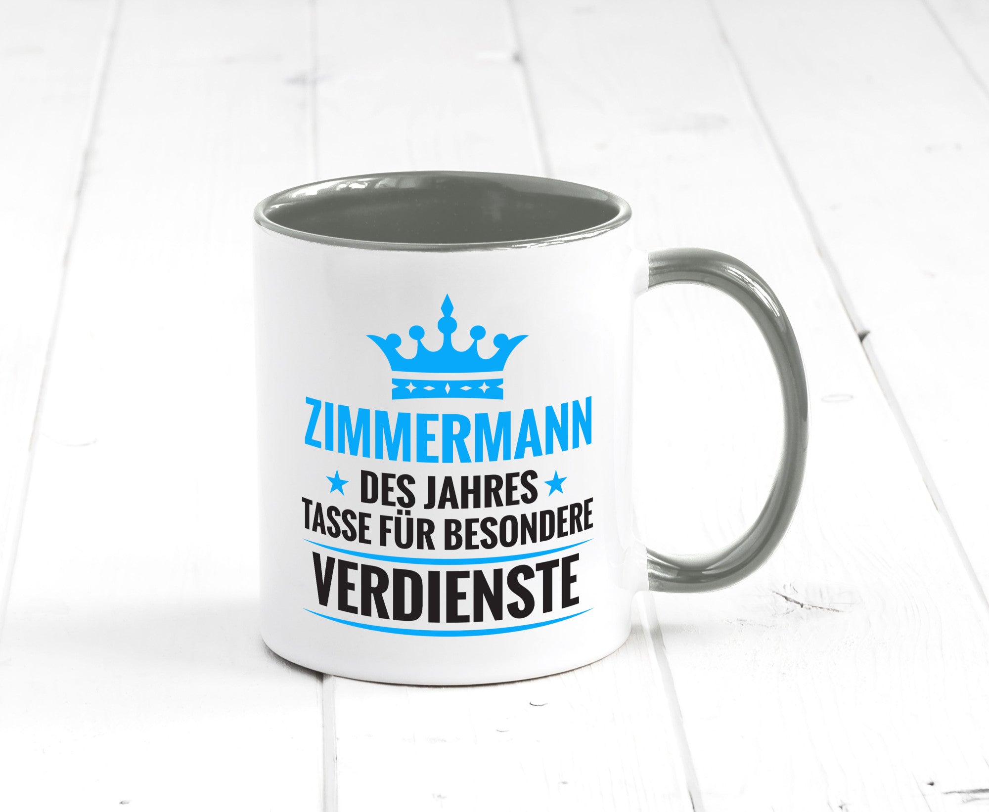 Besonderer Verdienst:Zimmermann | Handwerker Holzbau Humor Geschenkidee Tasse