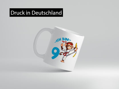 Ich bin 9 | 9. Geburtstag Karate Kampfsport Affe Geschenkidee Humor Tasse