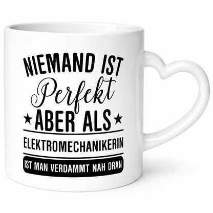Verdammt nah dran: Elektromechanikerin | Mechanikerin lustiger Spruch Geschenk