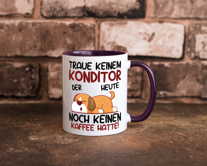Traue keinem Konditor | Konditorei Humor Geschenkidee Tasse