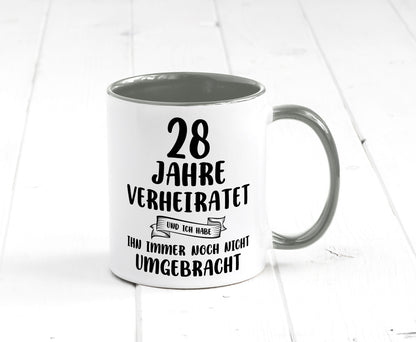 28 Jahre Verheiratet, immer noch am Leben! Geschenkidee Humor Tasse