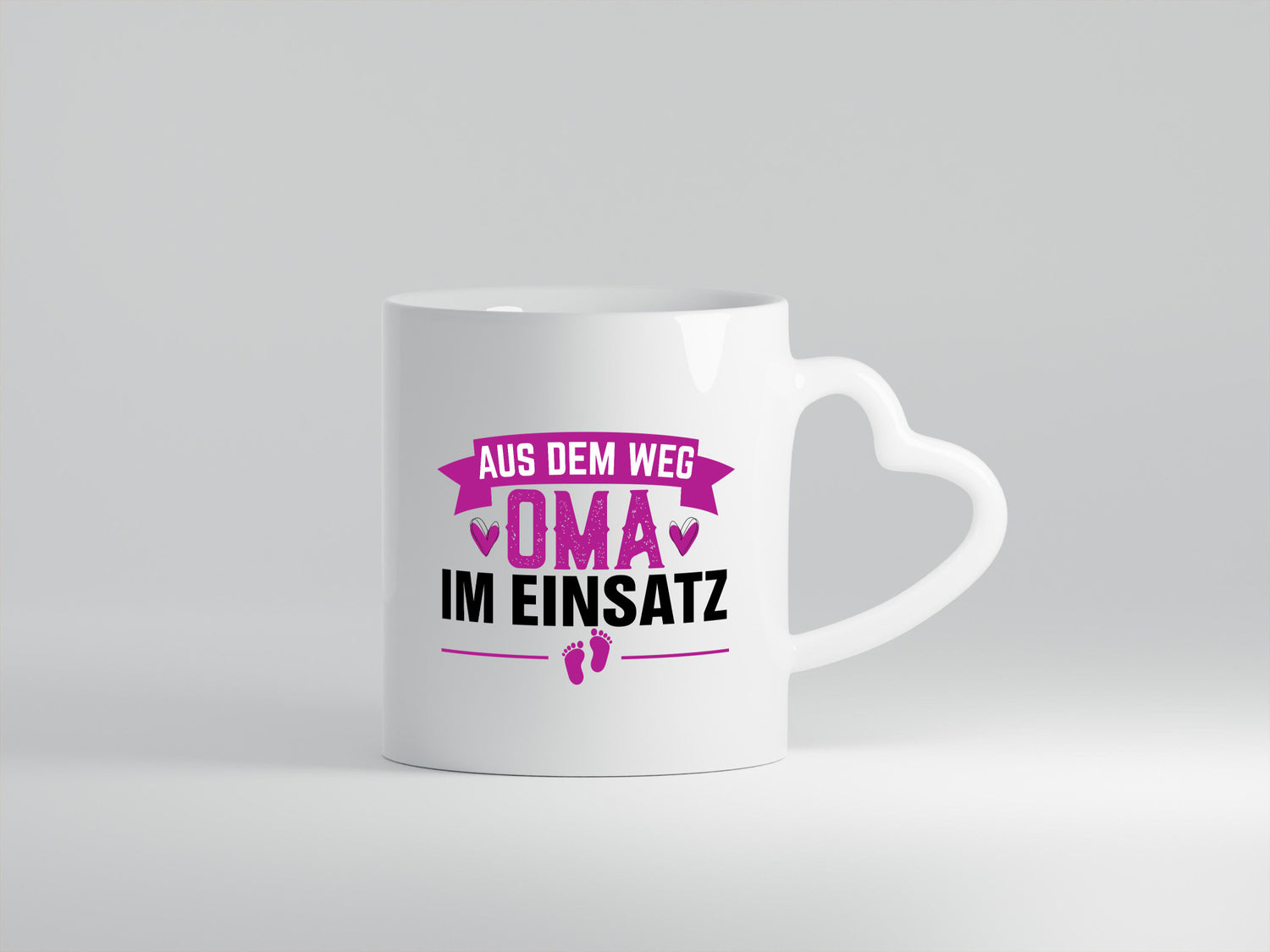 Oma im Einsatz | ist die coolste Geschenk Familie Geschenkidee lustiger Spruch