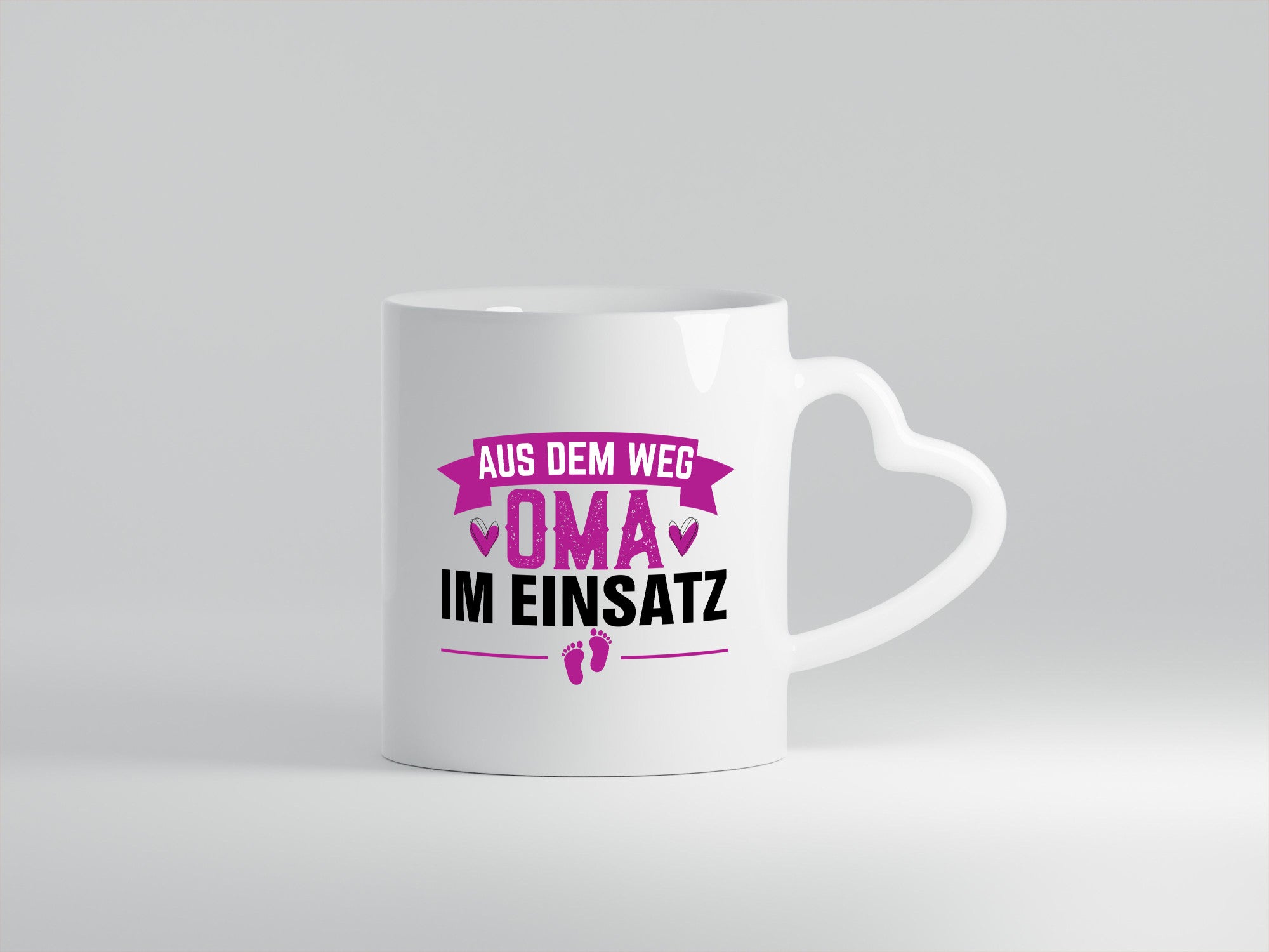 Oma im Einsatz | ist die coolste Geschenk Familie Geschenkidee lustiger Spruch