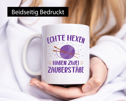 Hexen haben zwei Zauberstäbe | Stricknadeln Wolle Geschenk Humor Geschenkidee