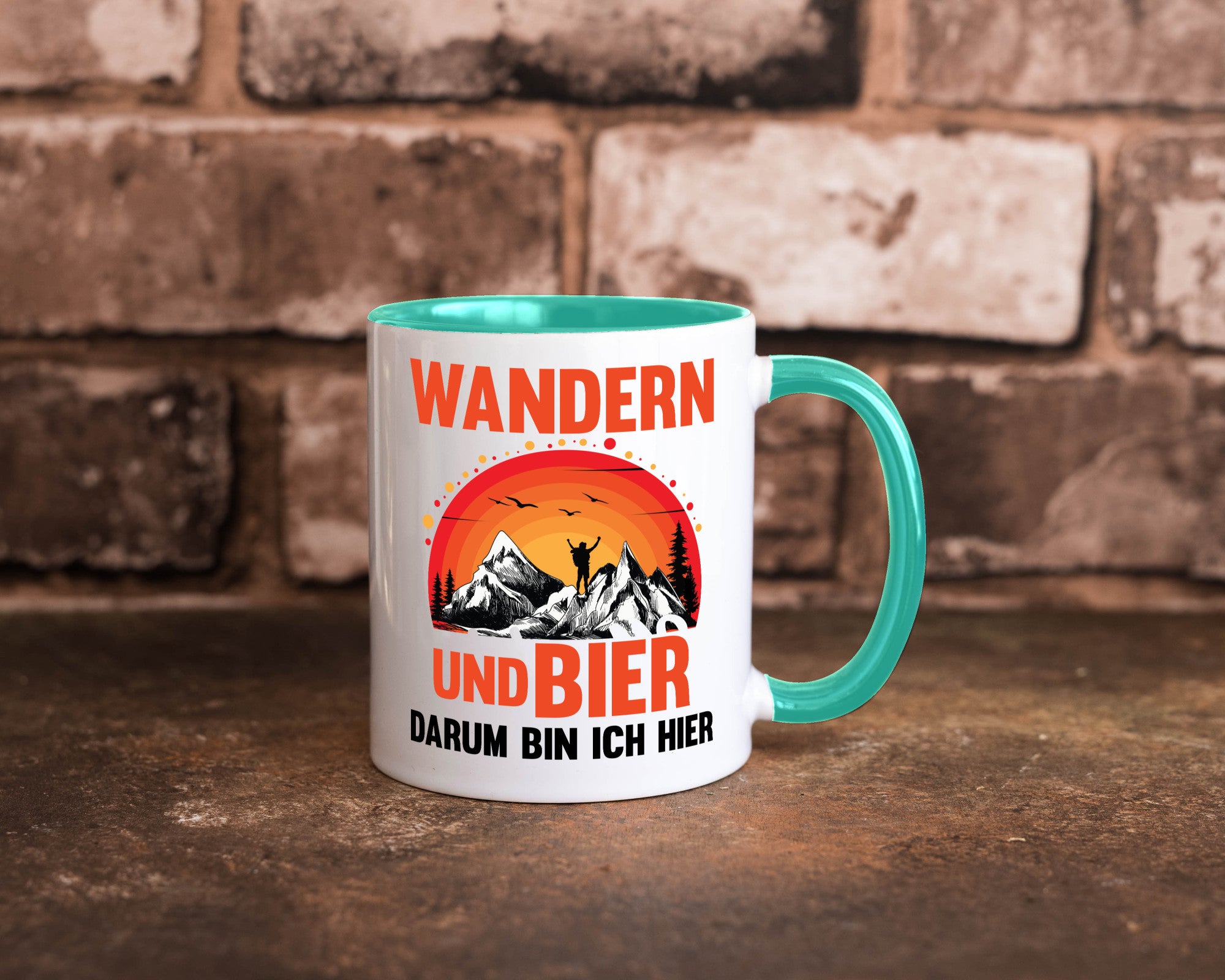 Wandern und Bier darum bin ich hier | lustiger Spruch Geschenk Humor