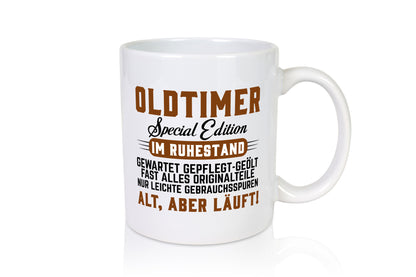 Oldtimer | Rentner Ruhestand Alt aber läuft Humor Jubiläum Geschenkidee Tasse
