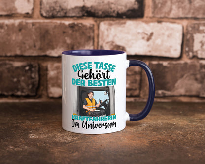 Im Universum: Kraftfahrerin | Lastwagen LKW lustig Humor Geschenkidee Geschenk