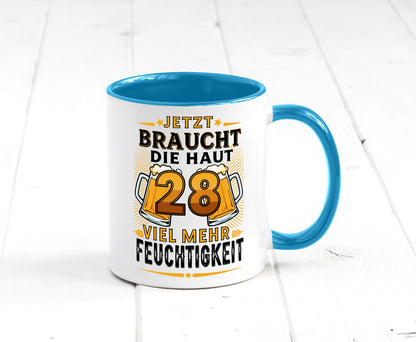 28 braucht die haut mehr Feuchtigkeit | 28. Geburtstag Humor Geschenkidee Tasse
