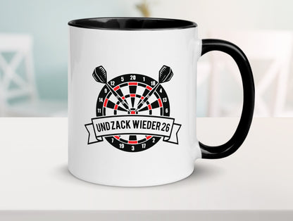 Und zack wieder 26 | Dart lustig Humor Geschenkidee Geschenk Tasse