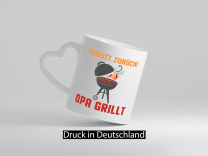 Schritt zurück, Opa grillt | Grill Flamme Geschenk Familie Geschenkidee