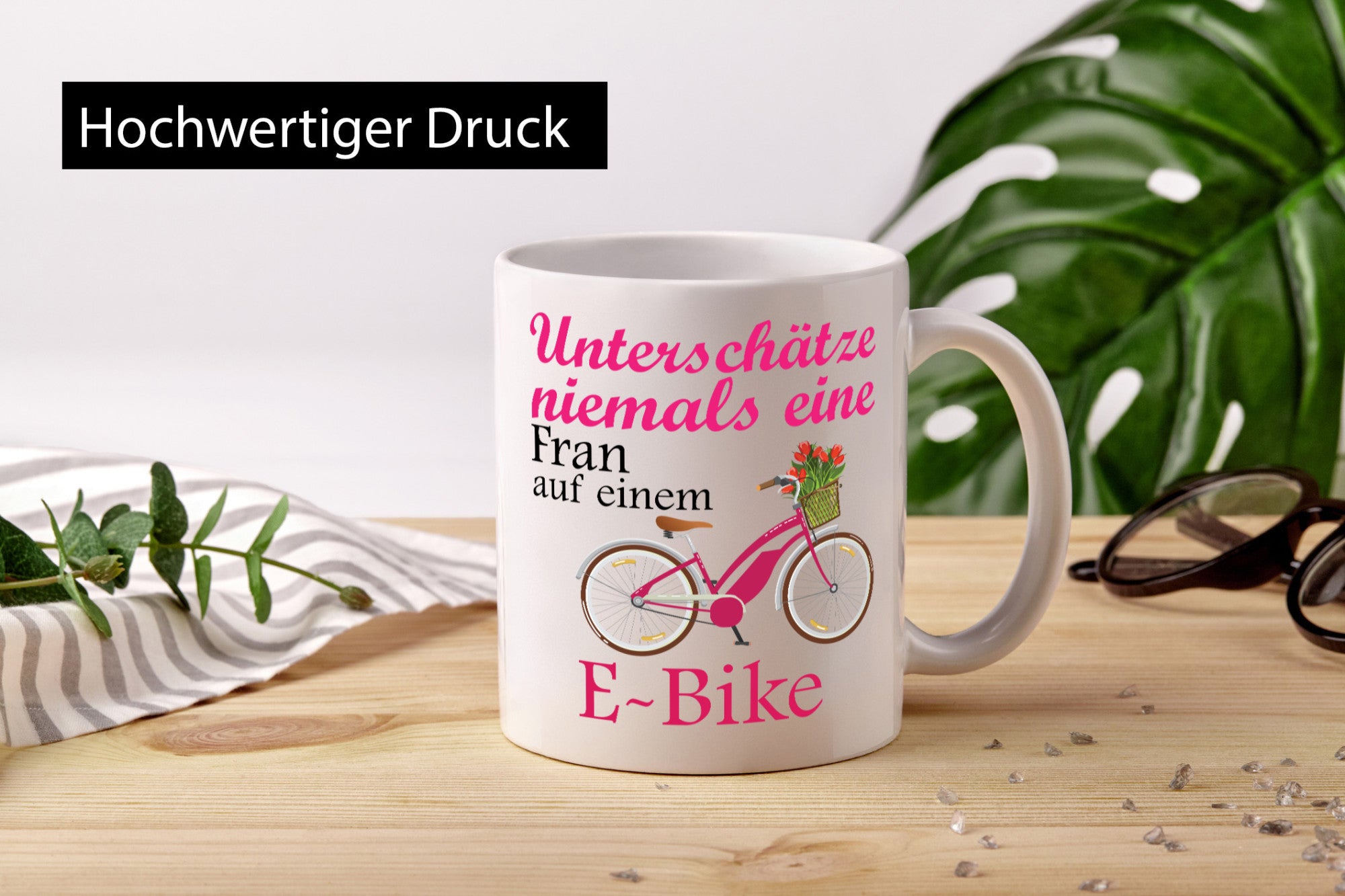 Unterschätze niemals eine Frau | E-Bike Sport Rad fahren lustig Humor