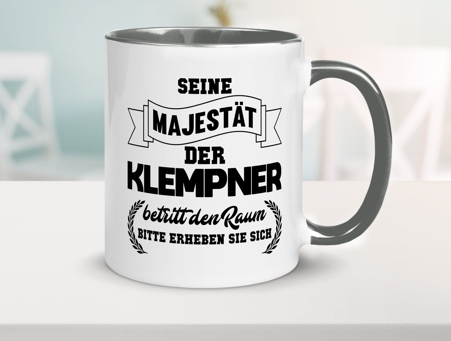 Der Klempner betritt den raum | Geschenk Humor Geschenkidee lustiger Spruch