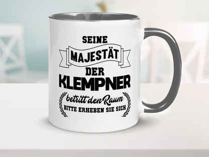 Der Klempner betritt den raum | Geschenk Humor Geschenkidee lustiger Spruch