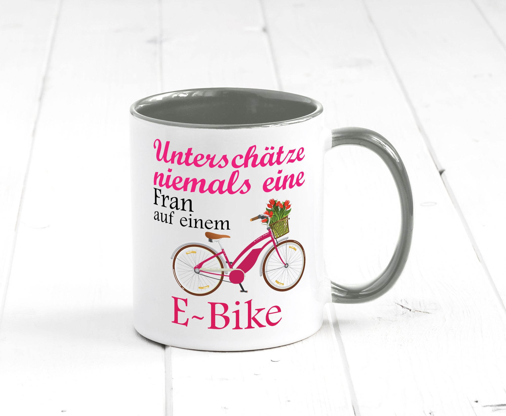 Unterschätze niemals eine Frau | E-Bike Sport Rad fahren lustig Humor