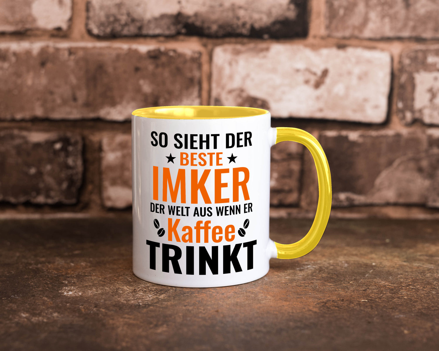 Kaffee trinkt: Imker | Imkerei lustiger Spruch Geschenk Humor Geschenkidee Tasse
