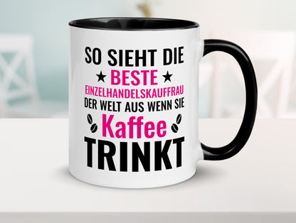 Kaffee trinkt: Einzelhandelskauffrau | Einzelhandel Humor Geschenkidee Tasse