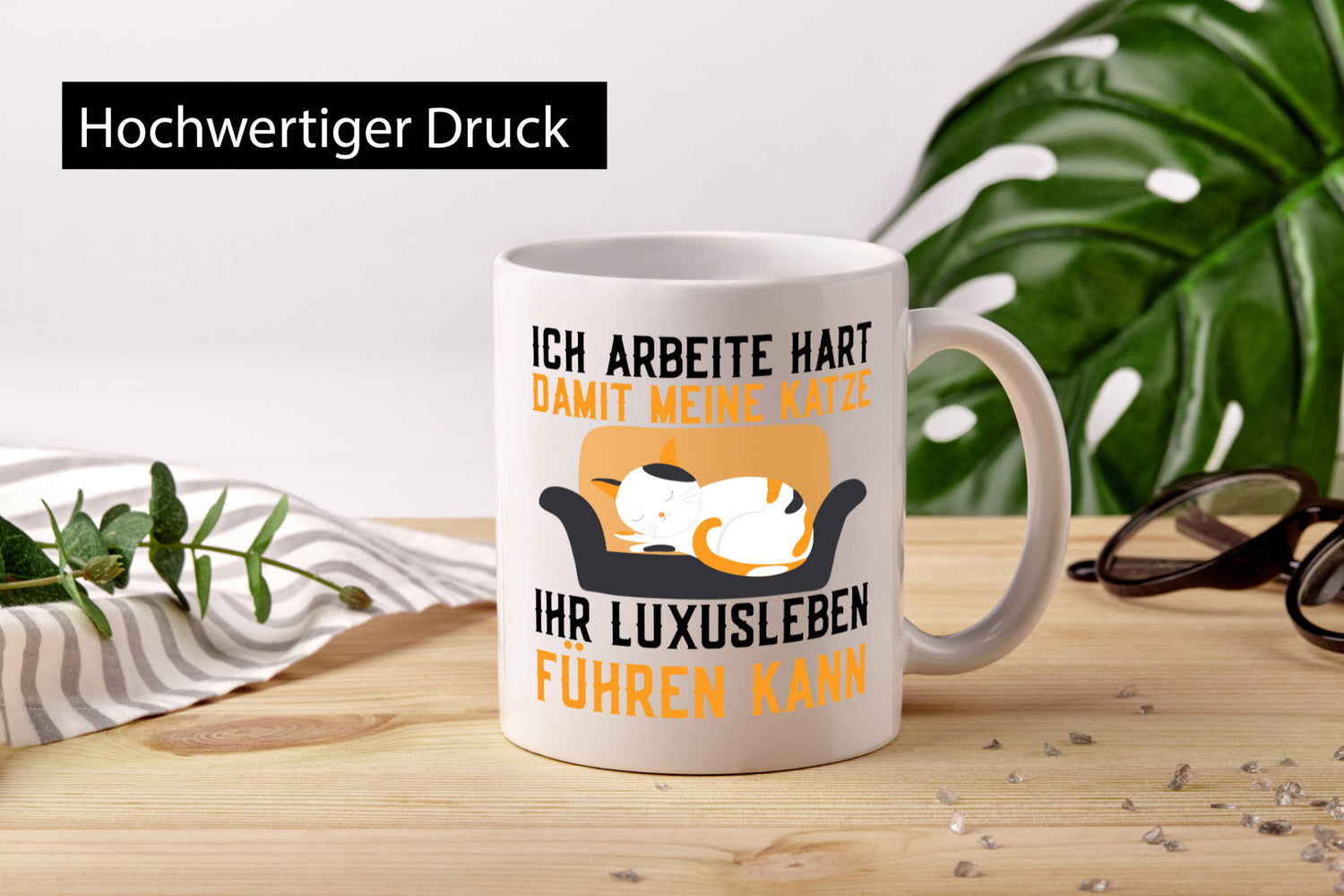 Ich arbeite hart | Luxusleben Humor Katzenliebhaber Geschenkidee Arbeit