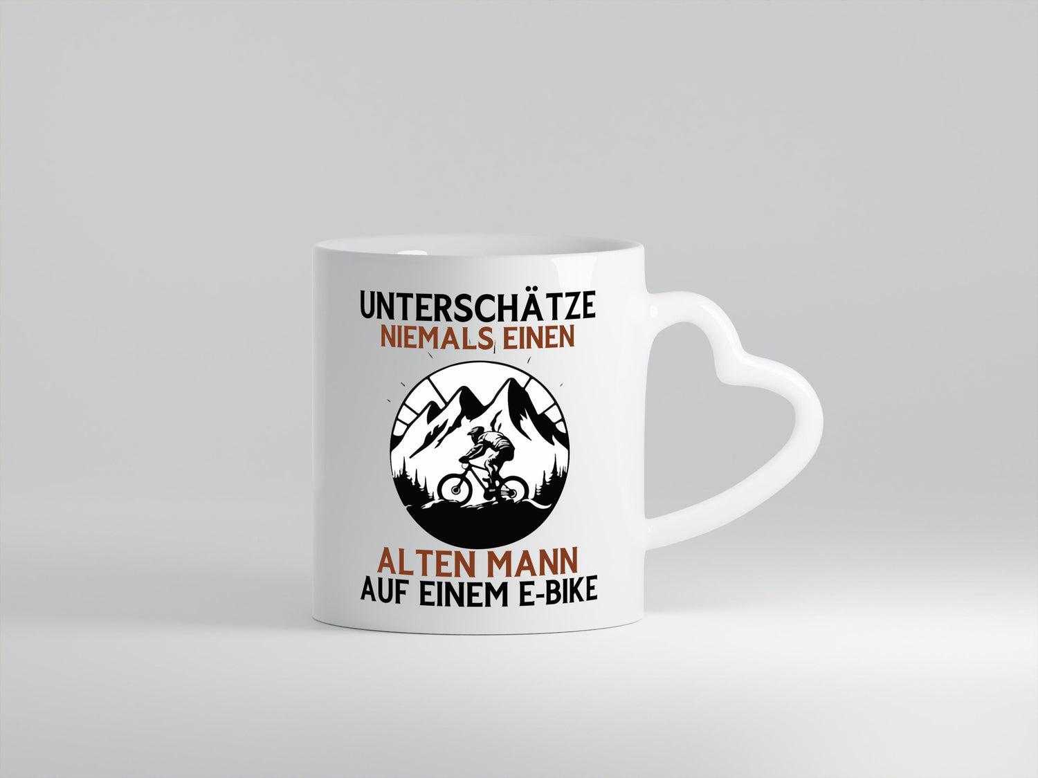 Alter man auf einem E-Bike | Radfahren Elektro Bike lustig Humor Geschenkidee