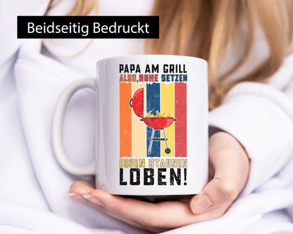 Papa am Grill | Grillmeister BBQ Grillabend v2 Geschenkidee Humor Tasse