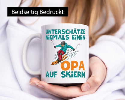 Unterschätze keinen Opa auf Skiern | Skifahrer Schnee Geschenk Familie