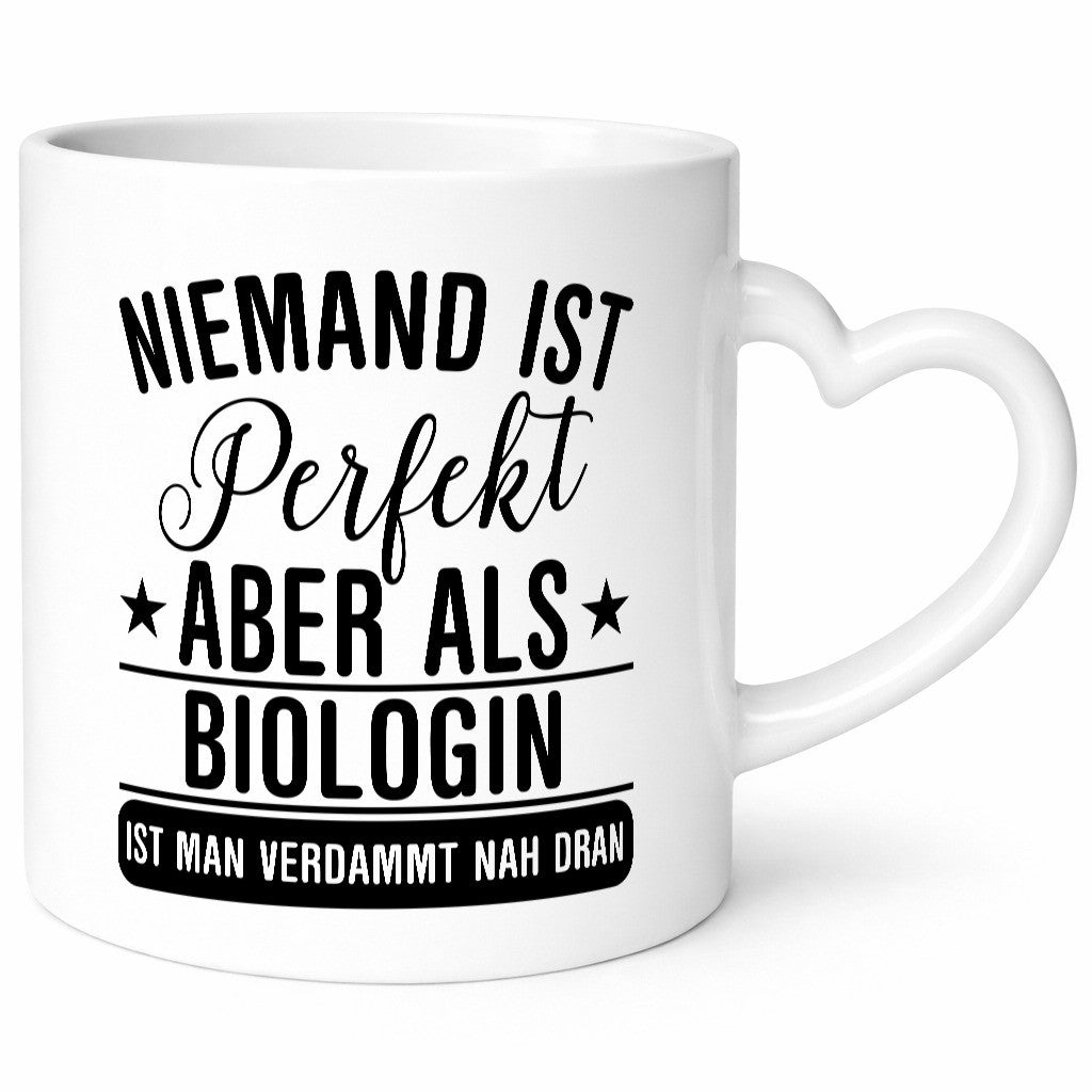 Verdammt nah dran: Biologin | Biologie Naturforscherin lustiger Spruch Geschenk