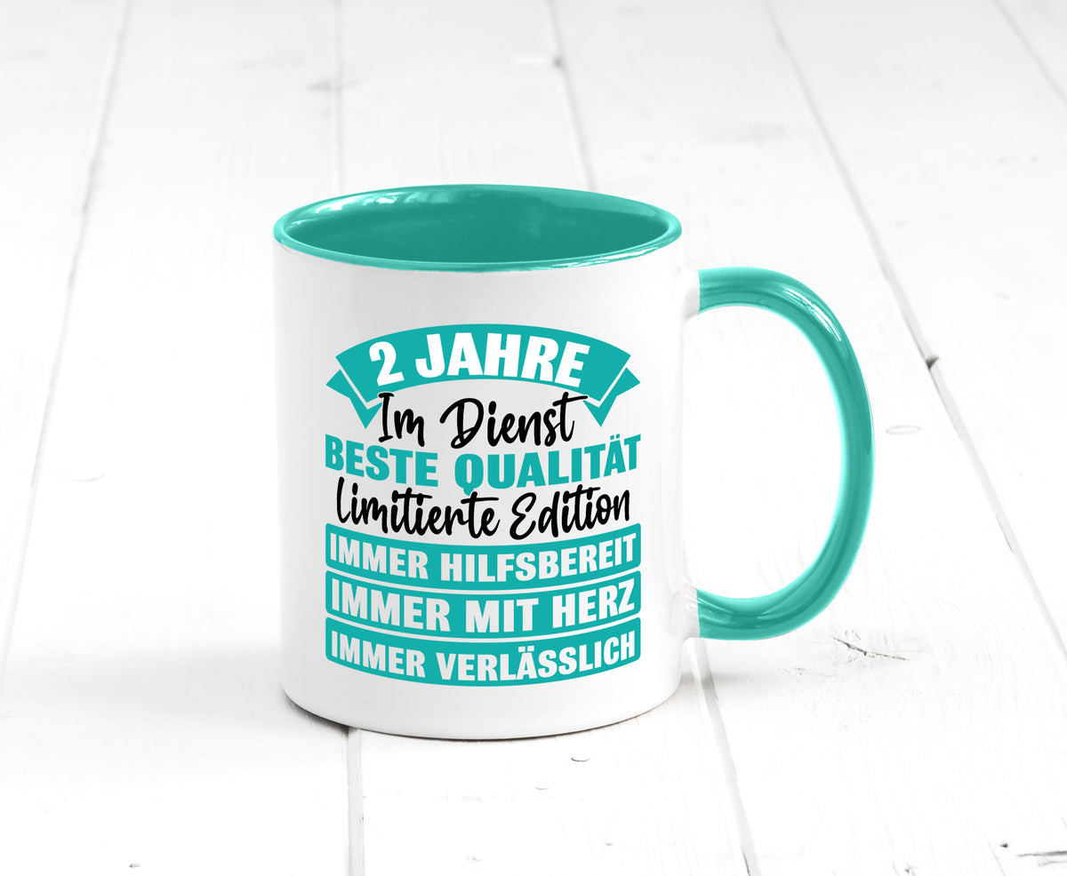 2 Jahre im Dienst | Jubiläum Arbeit v2 Geschenk Kollegen Büro lustiger Spruch Tasse