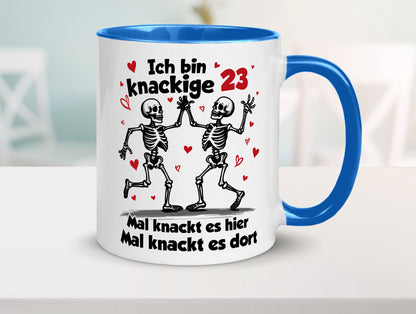 23. Geburtstag | Knackige 23 Ich bin alt lustiger Spruch Geschenk Geschenkidee
