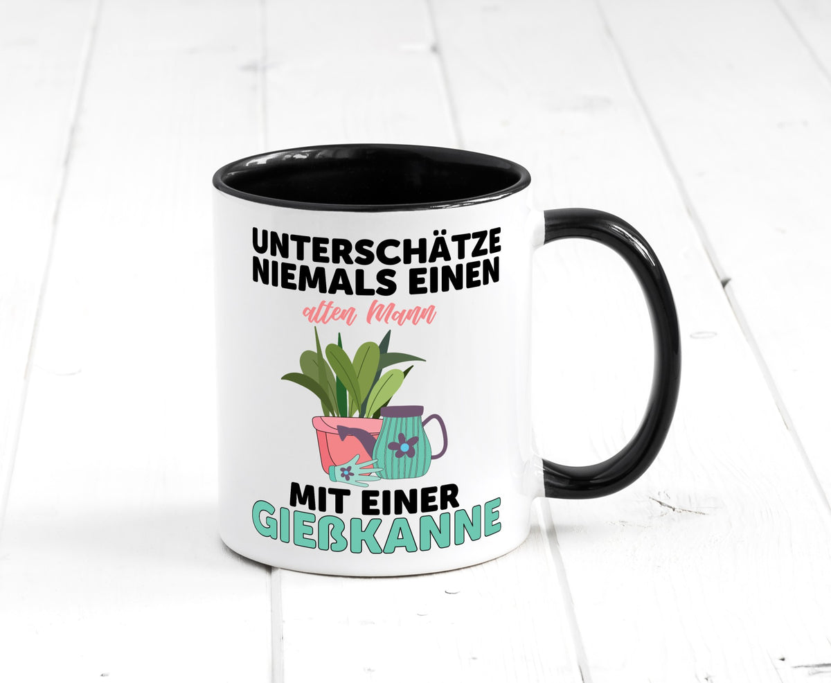 Niemals Mann mit Gießkanne unterschätzen | Blumen lustiger Spruch Geschenk Tasse