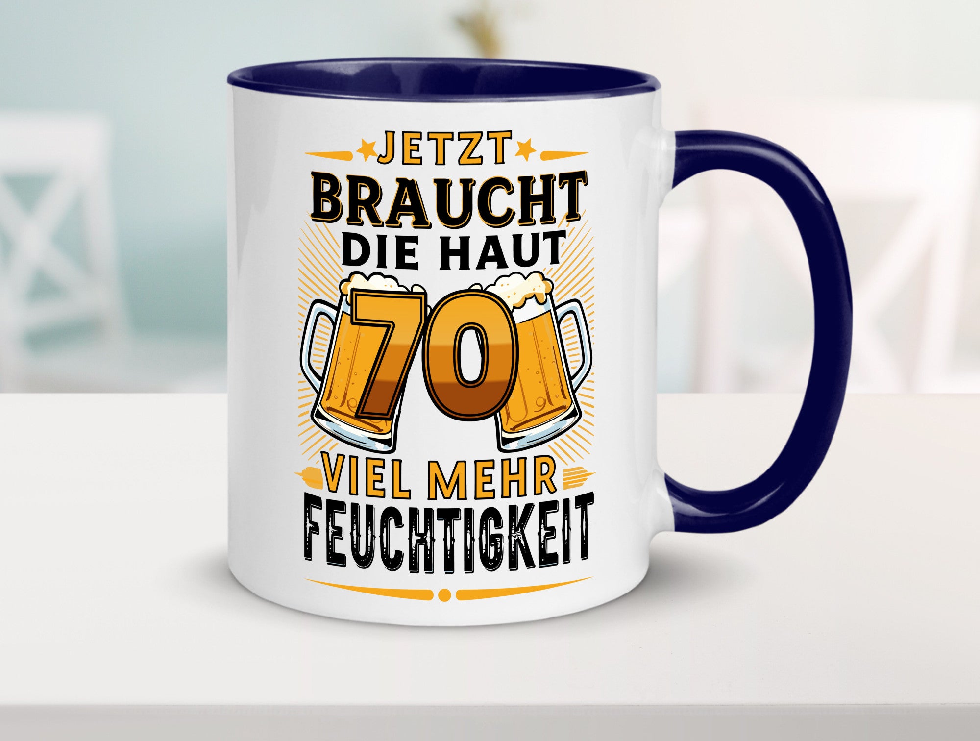 70 braucht die haut mehr Feuchtigkeit | 70. Geburtstag Humor Geschenkidee Tasse