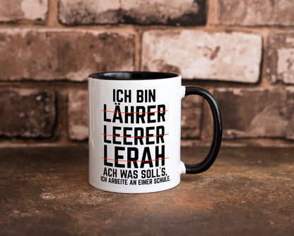Ich bin Lehrer und arbeite an einer Schule Geschenkidee Arbeit Kollegen Büro Tasse