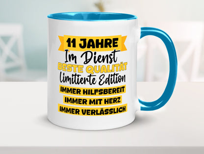 11 Jahre im Dienst | Jubiläum Arbeit v8 Humor Kollegen Büro Geschenkidee Tasse