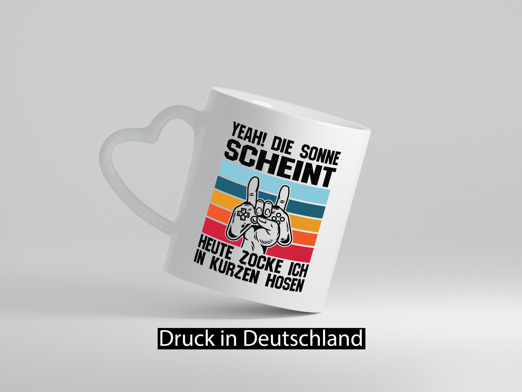 Die Sonne scheint | In Kurze Hosen Zocken Gamer Geschenkidee Humor Tasse