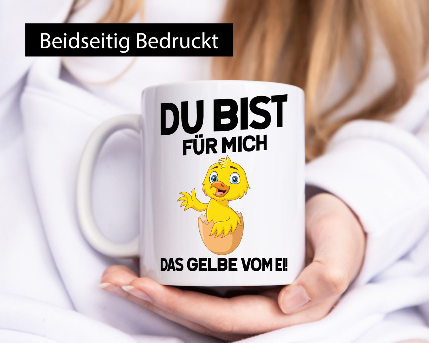Das Gelbe vom Ei | Süßes Küken mit Eierschale am Kopf Comic v2 lustiger Spruch