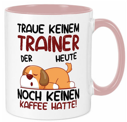Traue keinem Trainer | Verein Sport Humor Geschenkidee Tasse