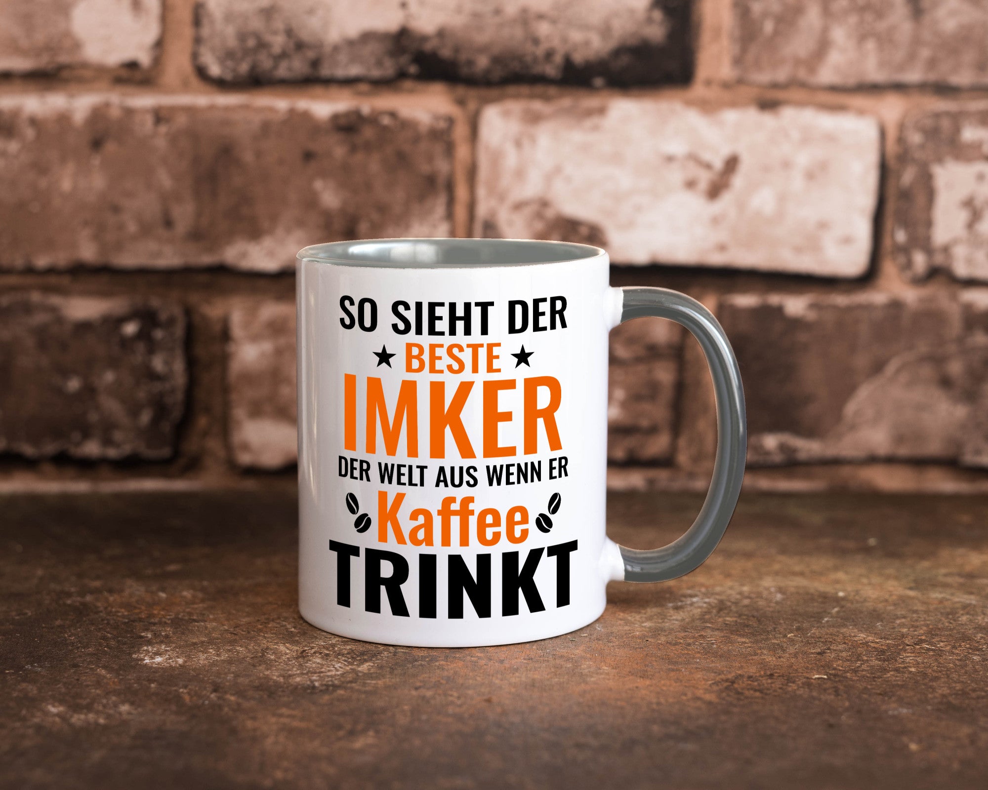 Kaffee trinkt: Imker | Imkerei lustiger Spruch Geschenk Humor Geschenkidee Tasse
