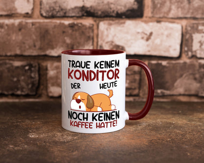 Traue keinem Konditor | Konditorei Humor Geschenkidee Tasse