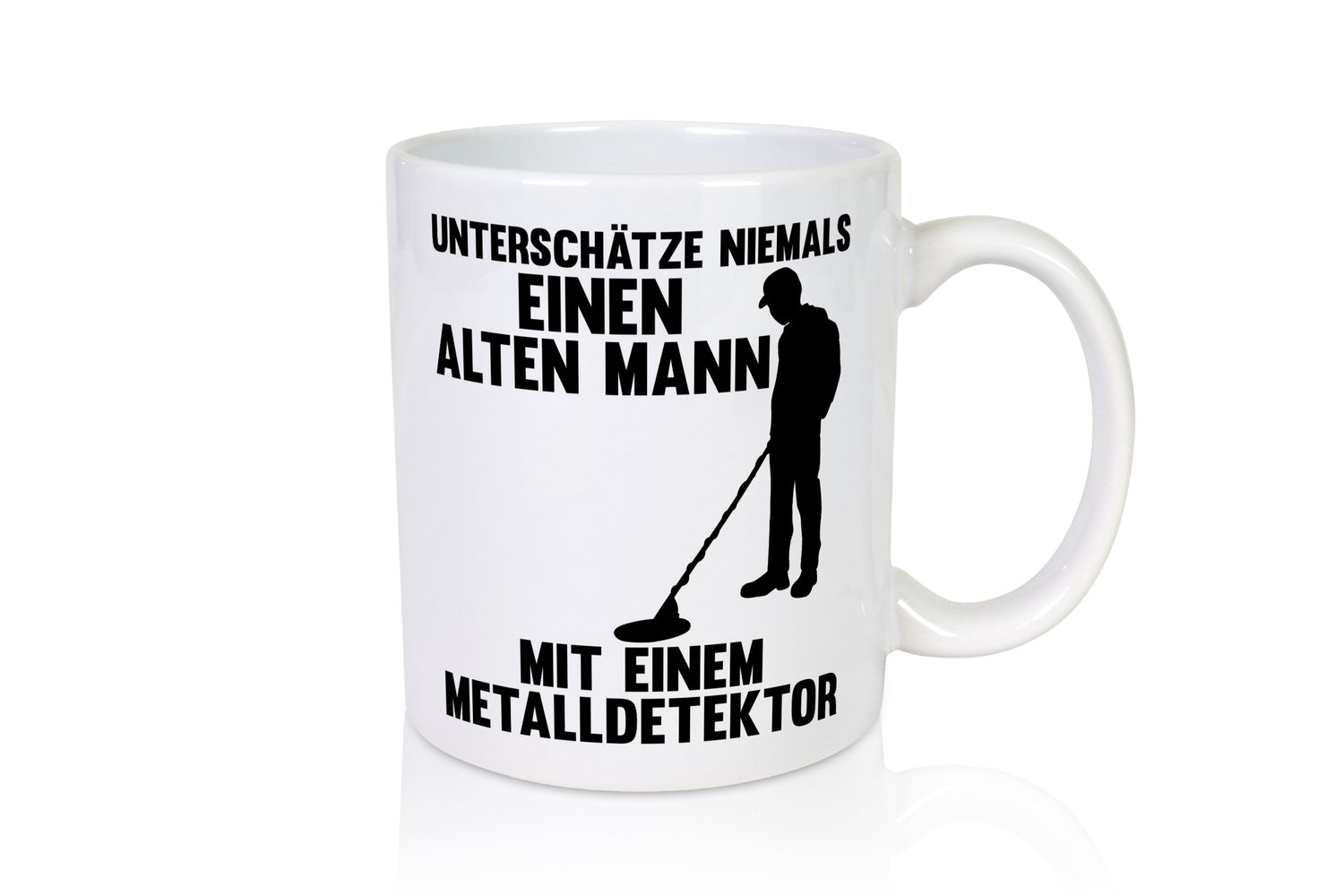 Unterschätze keinen Mann mit Metalldetektor | Geschenkidee Humor Tasse