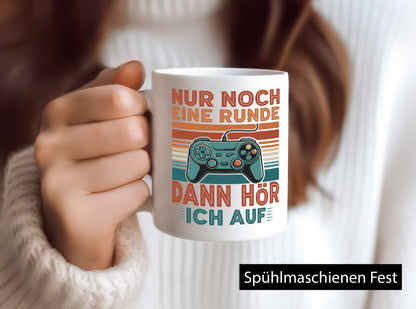 Nur noch eine runde dann hör ich auf | Gamer Zocker v2 Humor Geschenkidee Tasse