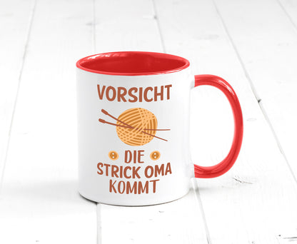 Vorsicht, Strickoma kommt | Wolle Stricknadeln Humor Familie Geschenkidee Tasse