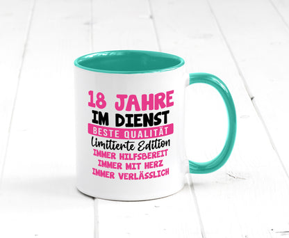18 Jahre im Dienst | Jubiläum Arbeit v10 lustig Kollegen Büro Geschenk Tasse