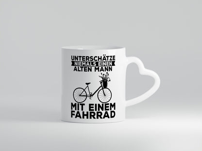 Unterschätze niemals einen Alten mann | Fahrad Fahren Geschenk Humor