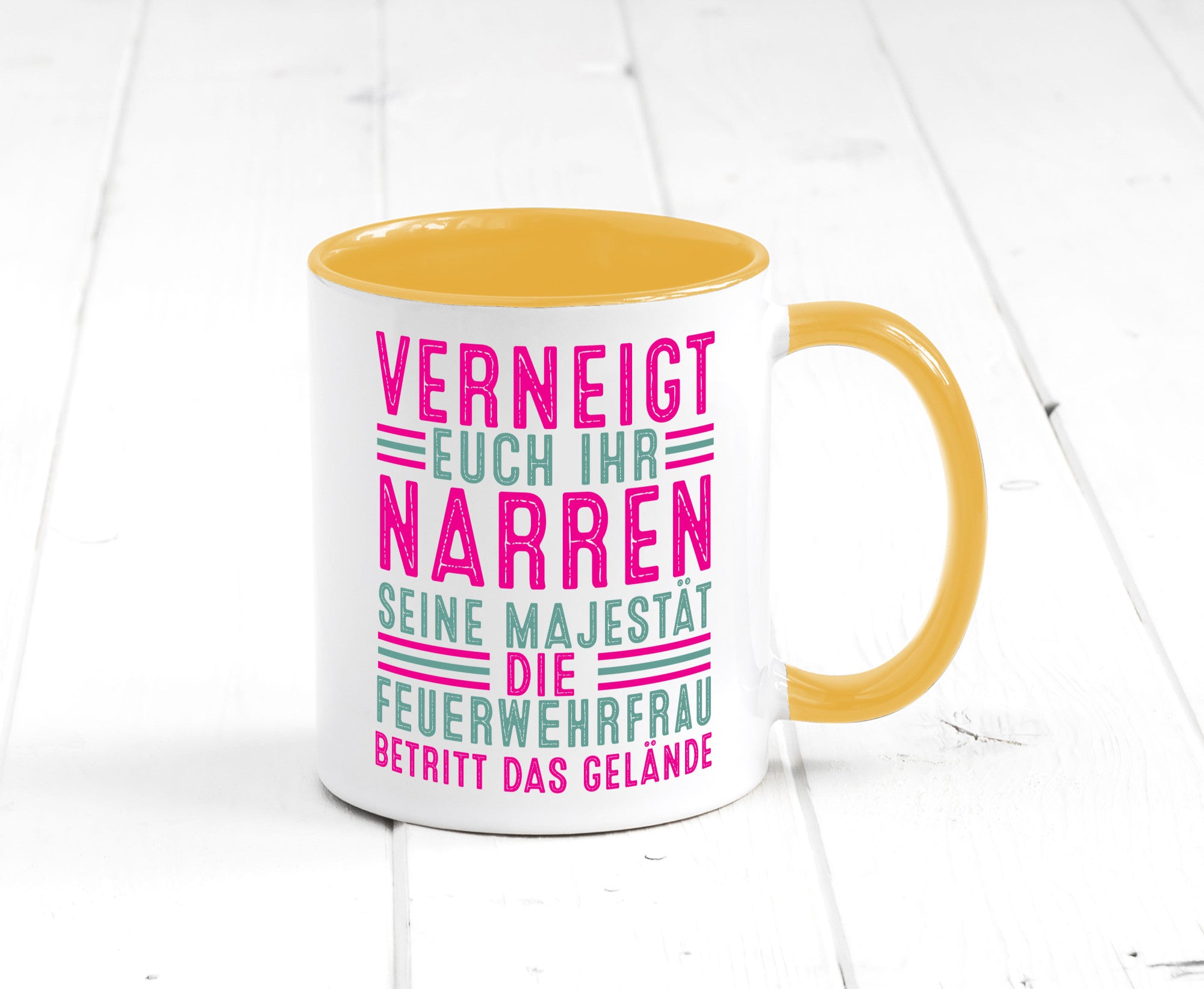 Verneigt euch: Feuerwehrfrau | Feuerwehr v2 Geschenkidee Humor Tasse