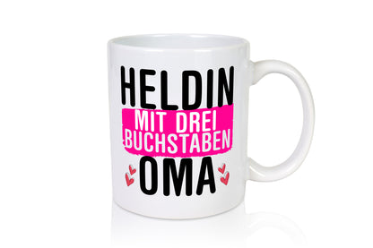Heldin mit drei Buchstaben | Oma Großmutter Kompliment lustiger Spruch Geschenk