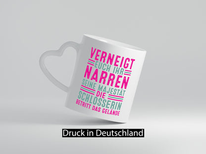 Verneigt euch: Schlosserin | Schlosserei lustiger Spruch Geschenk Humor