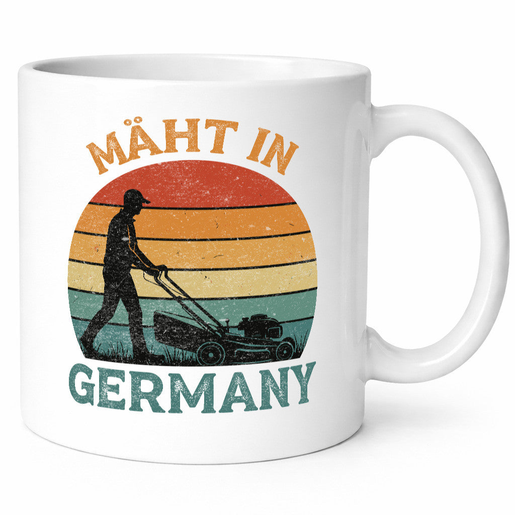 Mäht in Germany | Rasenmäher Landschaftsgärtner Humor Geschenkidee Tasse